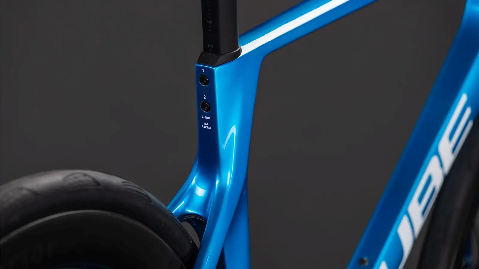 Cube AGREE C:62 EX TOPASBLUE/WHITE - Image 4