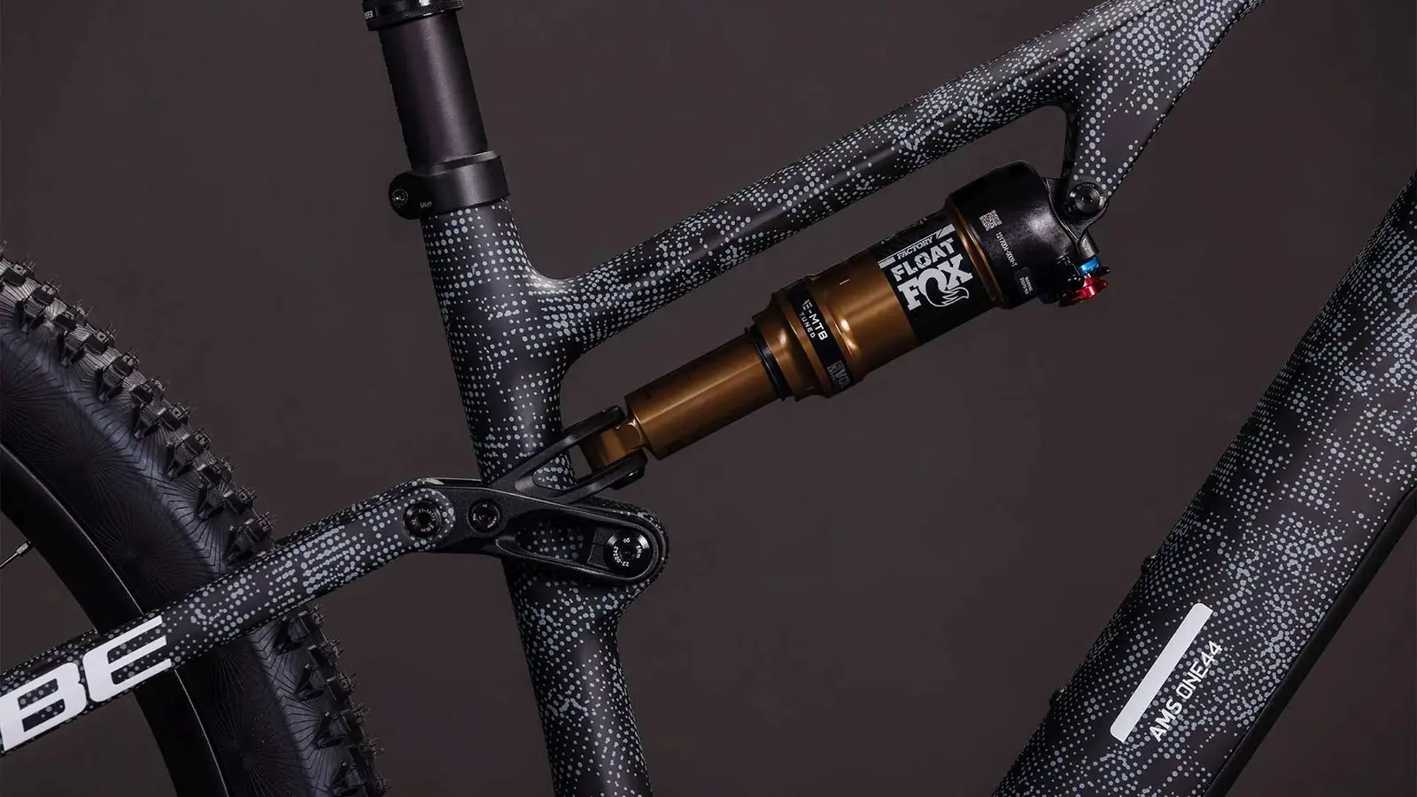 Cube AMS HYBRID ONE44 C:68X SLT 400X MATRIXBLACK/WHITE - Image 5