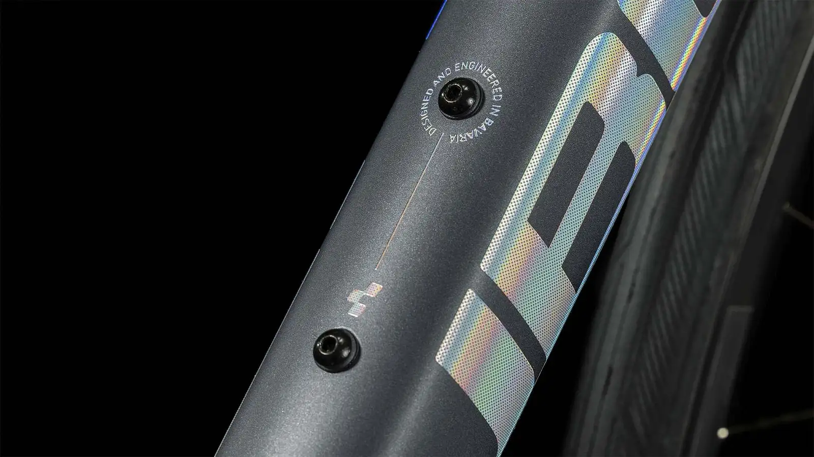 Cube AXIAL WS RACE METALBLACK/RAINBOW - Image 3