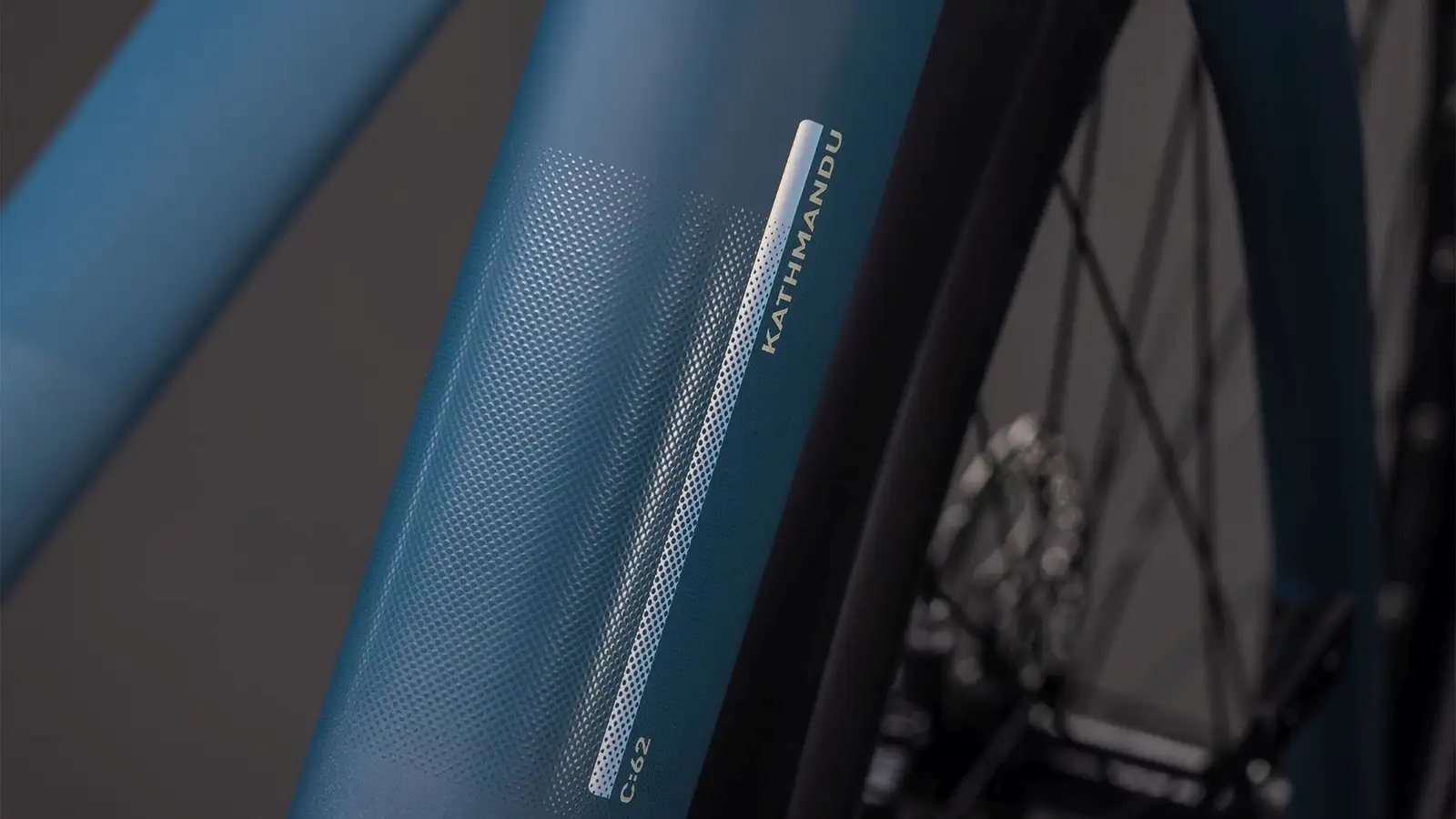 Cube KATHMANDU HYBRID C:62 PRO 400X SPECTRALBLUE/PRISM - Image 3