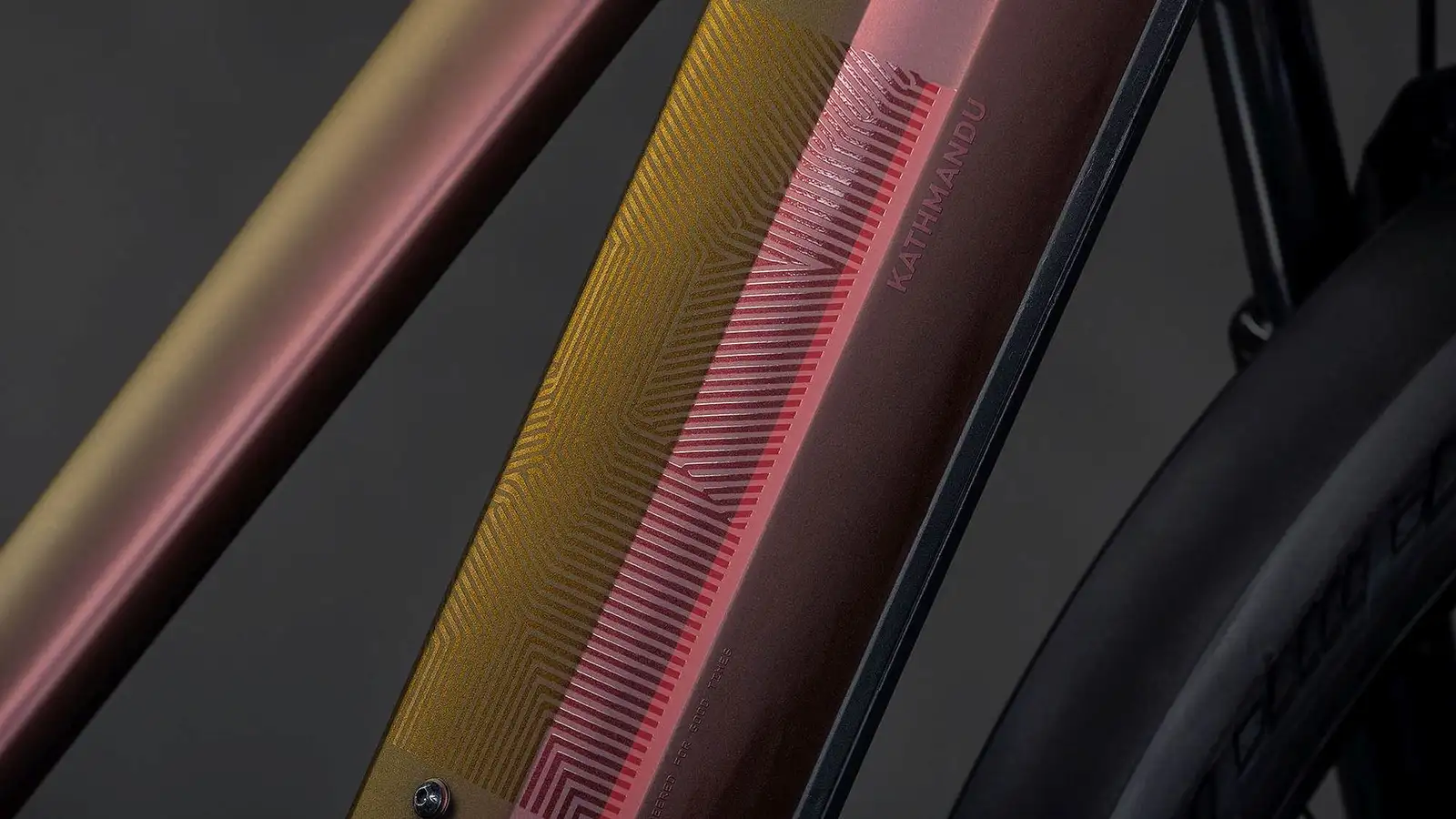 Cube KATHMANDU HYBRID PRO 800 SUNGLOW/CHROME - Image 4