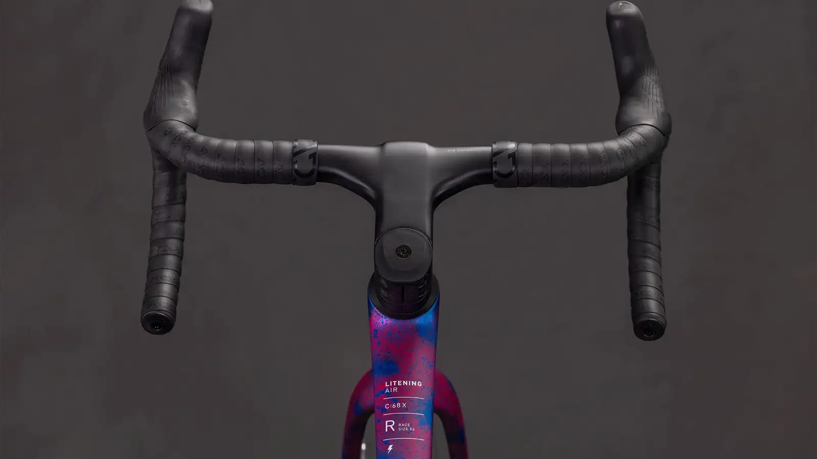 Cube LITENING AIR C:68X RACE DAZZLEPINK/BLUE - Image 4