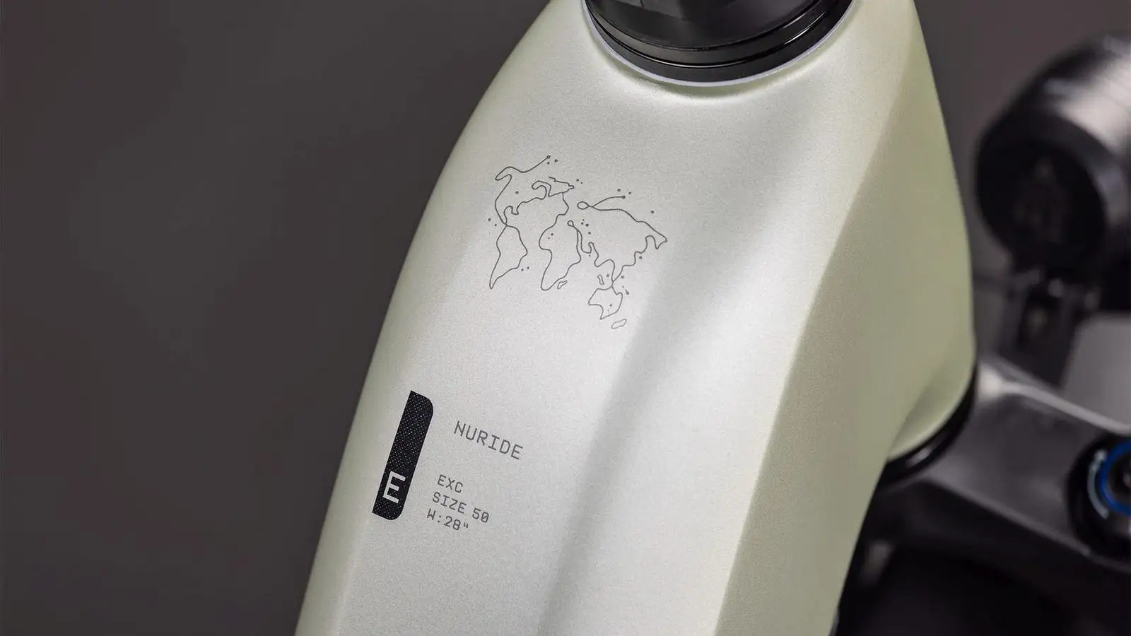 Cube NURIDE HYBRID EXC 800 LEMONGRASS/REFLEX - Image 3