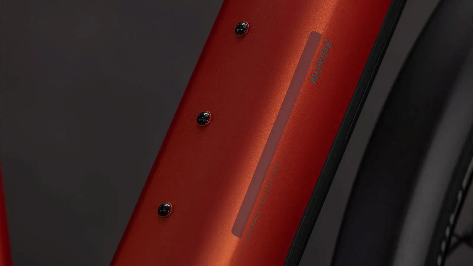 Cube NURIDE HYBRID PRO 600 CHILLI/BLACK - Image 5