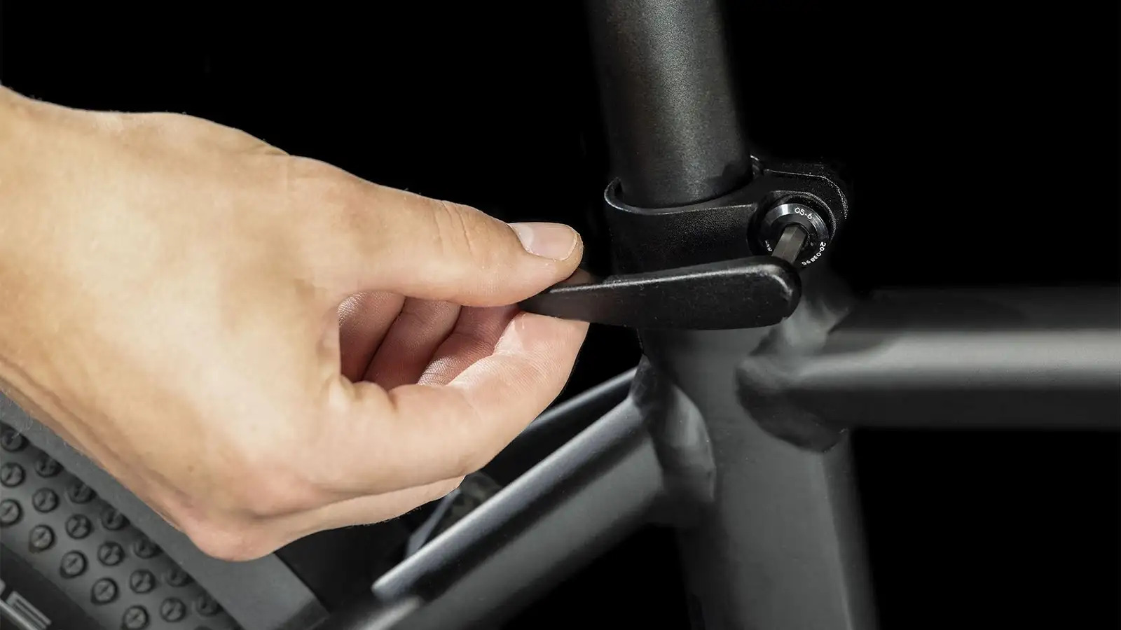 Cube NURIDE HYBRID PRO 625 ALLROAD BLK/METAL - Image 6