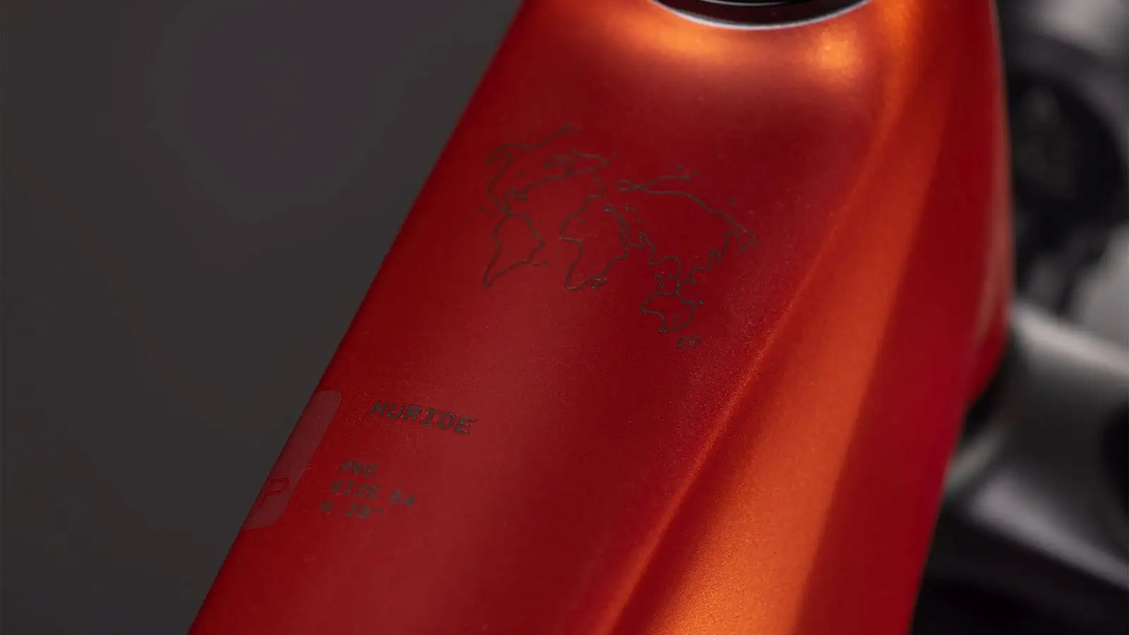 Cube NURIDE HYBRID PRO 800 CHILLI/BLACK - Image 3