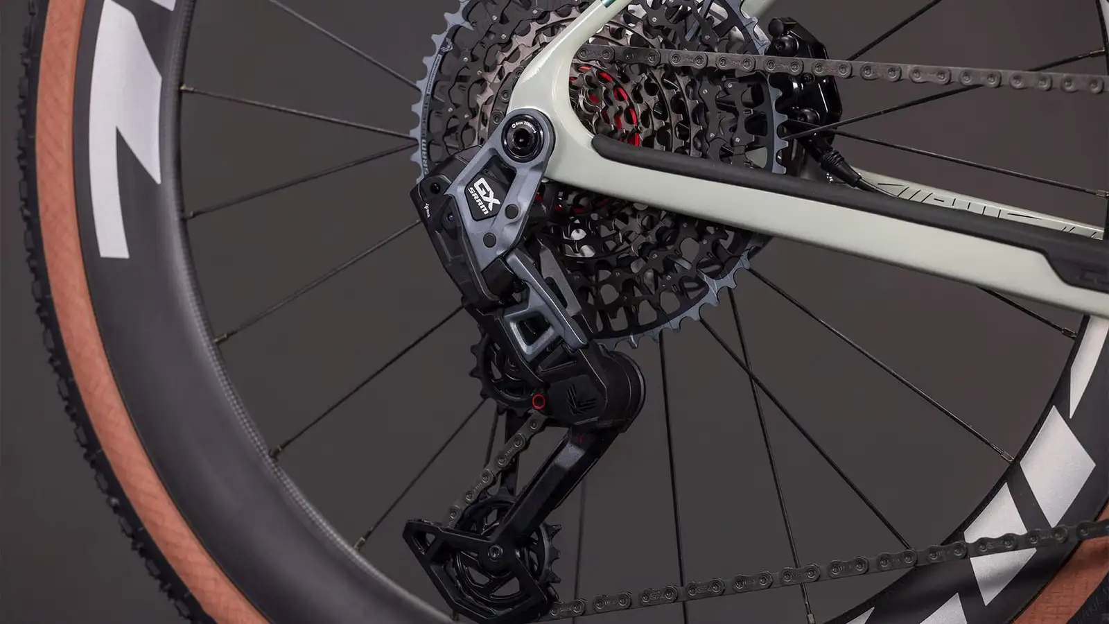 Cube NUROAD C:62 SLX REEDBEIGE/CHROME - Image 6