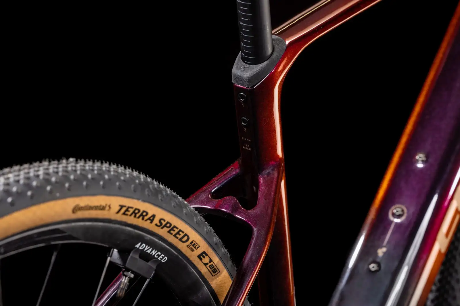 Cube NUROAD HYBRID C:62 SLT 400X - Image 3