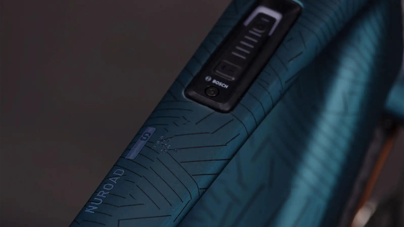 Cube NUROAD HYBRID C:62 SLT 400X ROYALGREEN/CRISSCROSS - Image 3