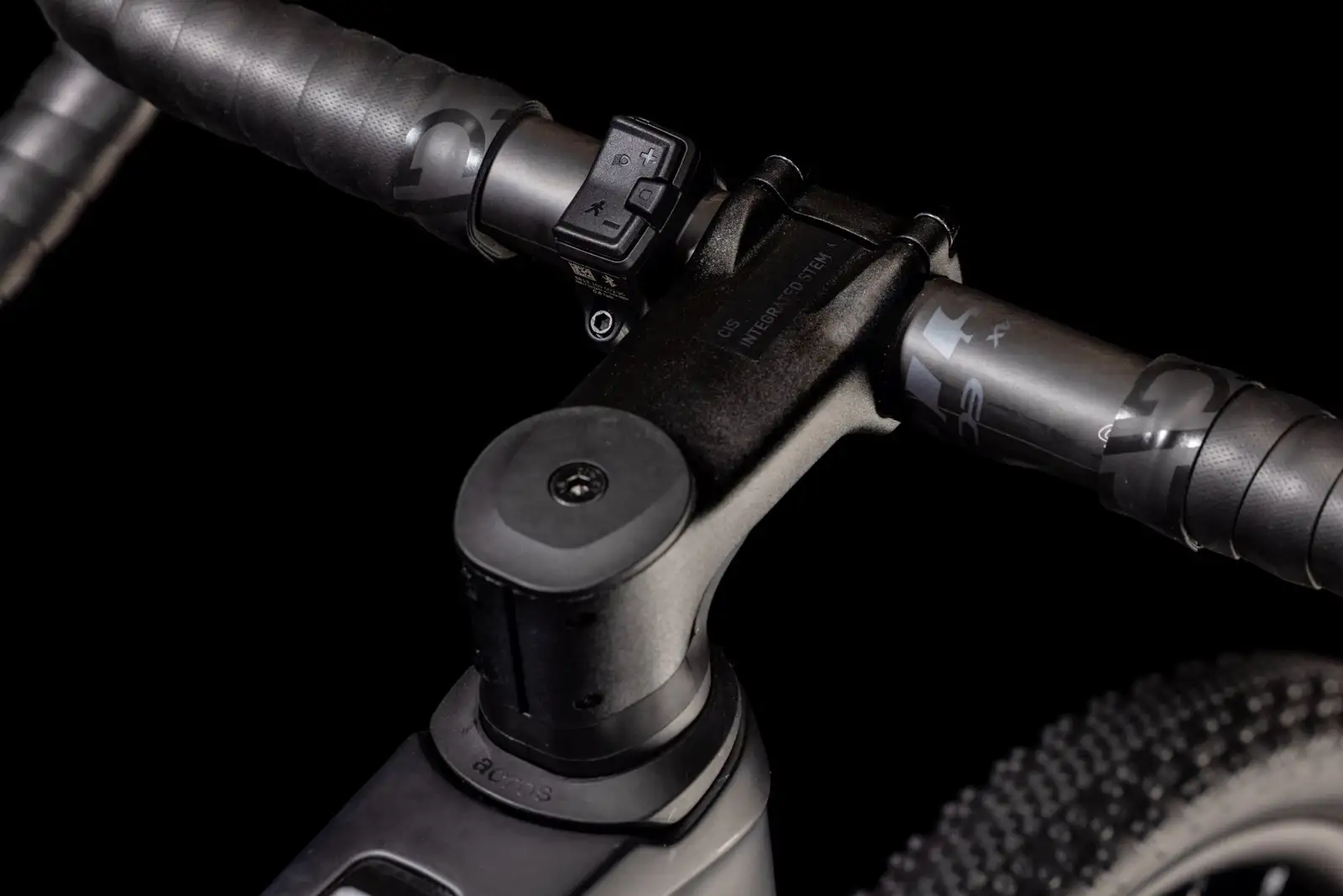 Cube NUROAD HYBRID C:62 SLX 400X - Image 3