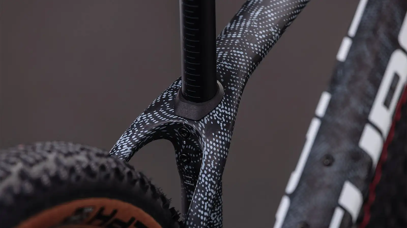 Cube PHENIX C:68X SLT MATRIXBLACK/WHITE - Image 5