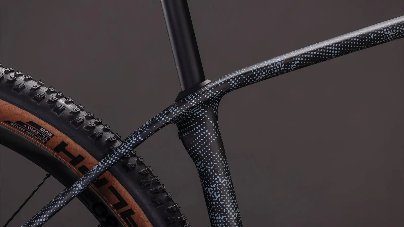 Cube PHENIX C:68X SLT MATRIXBLACK/WHITE - Image 6