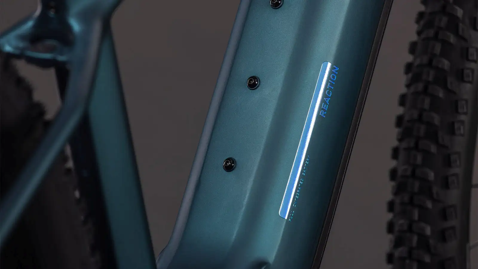 Cube REACTION HYBRID ONE 800 ROYALGREEN/PRISM - Image 3