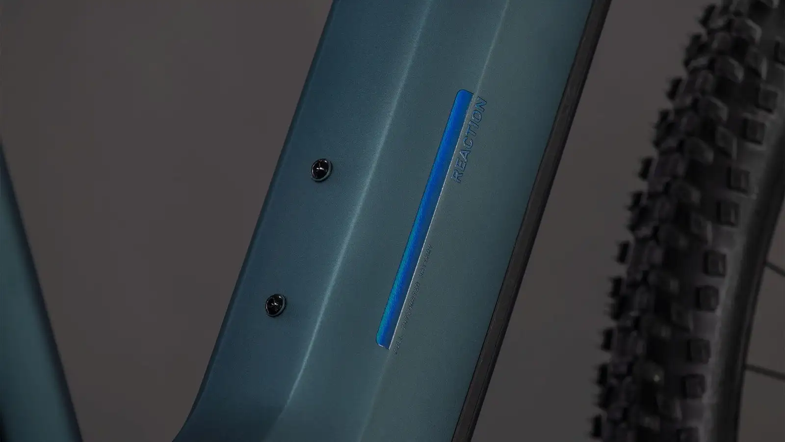 Cube REACTION HYBRID ONE 800 ROYALGREEN/PRISM - Image 3