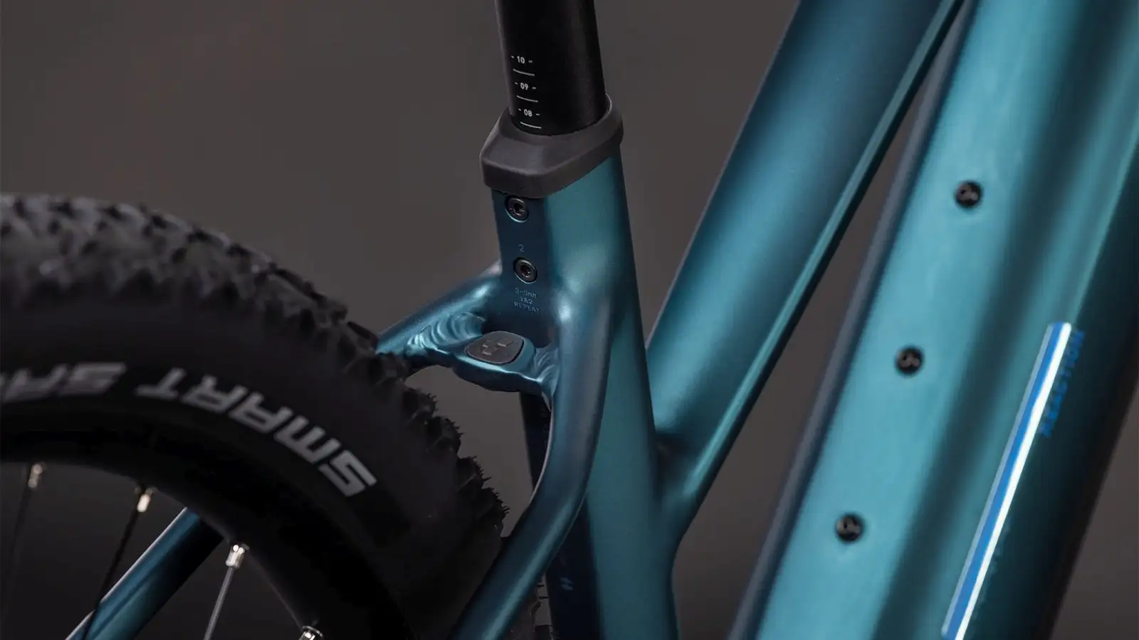 Cube REACTION HYBRID ONE 800 ROYALGREEN/PRISM - Image 4