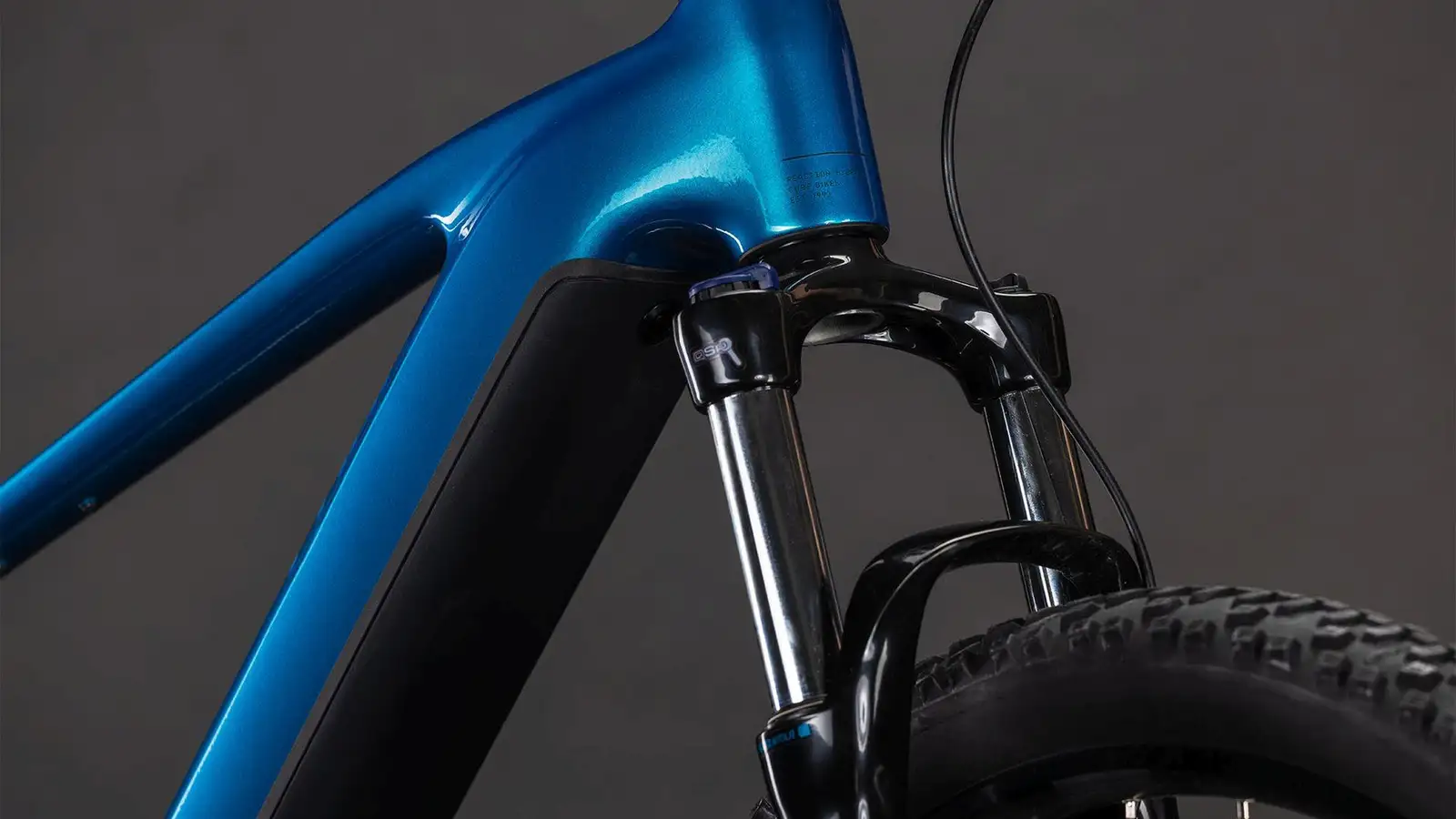 Cube REACTION HYBRID PERFORMANCE 600 ELECTRICBLUE/DAZZLE - Image 6