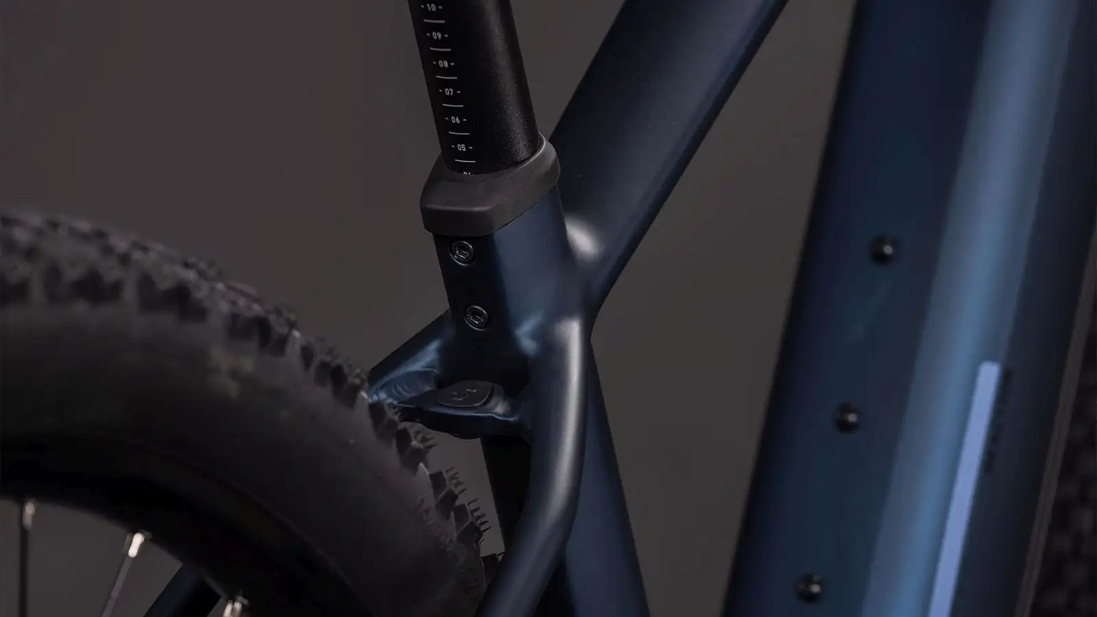 Cube REACTION HYBRID PERFORMANCE 600 INDIGOBLUE/REFLEX - Image 4