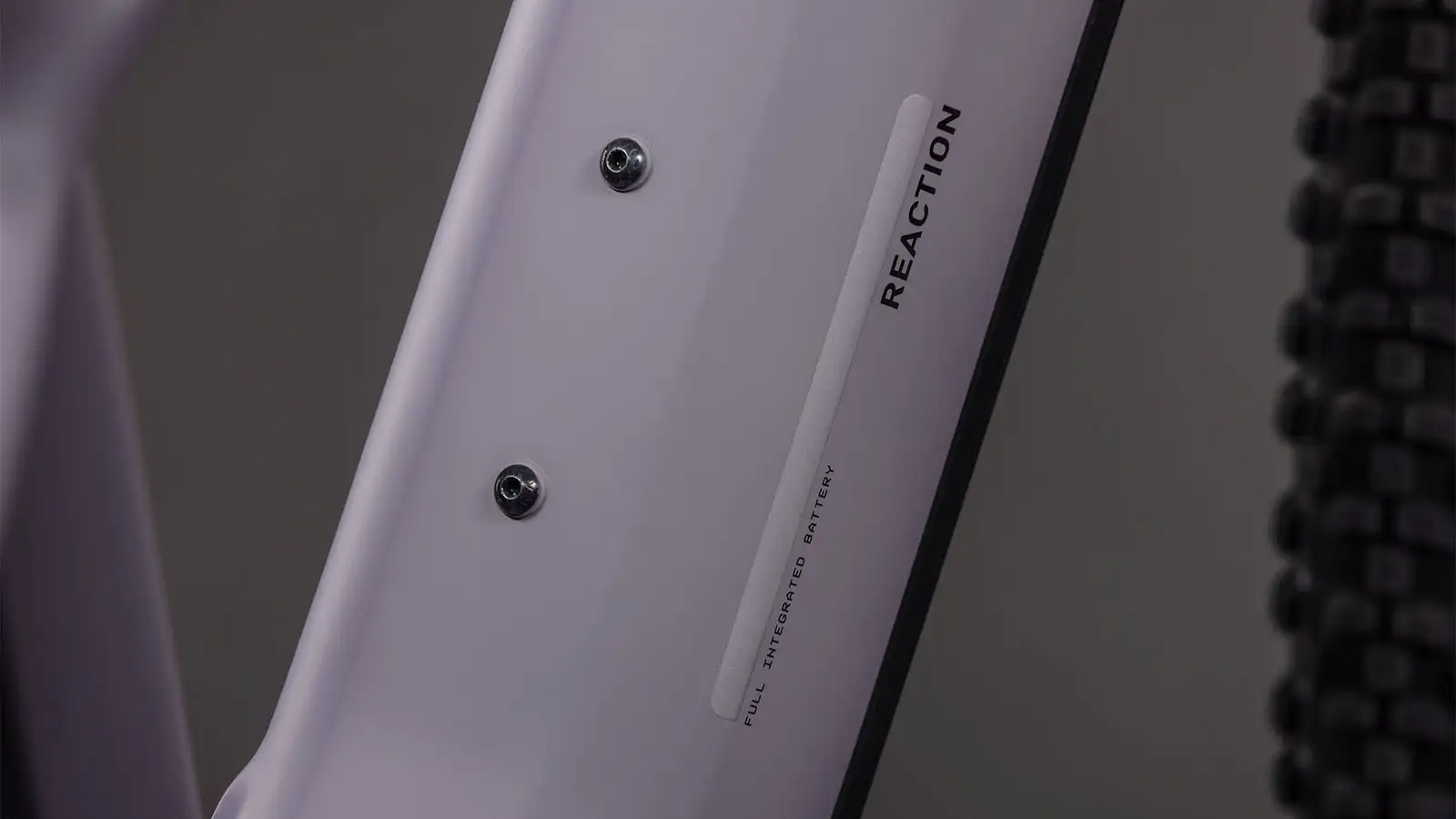 Cube REACTION HYBRID PERFORMANCE 600 PLUMGREY/BLACK - Image 3