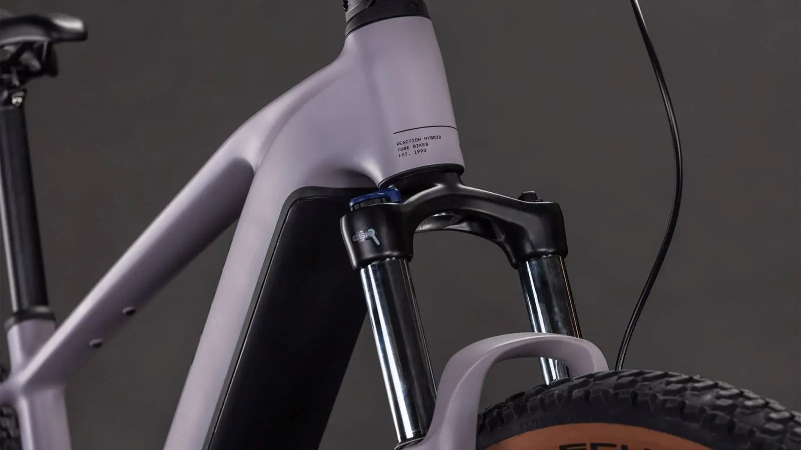 Cube REACTION HYBRID PERFORMANCE 600 PLUMGREY/BLACK - Image 6