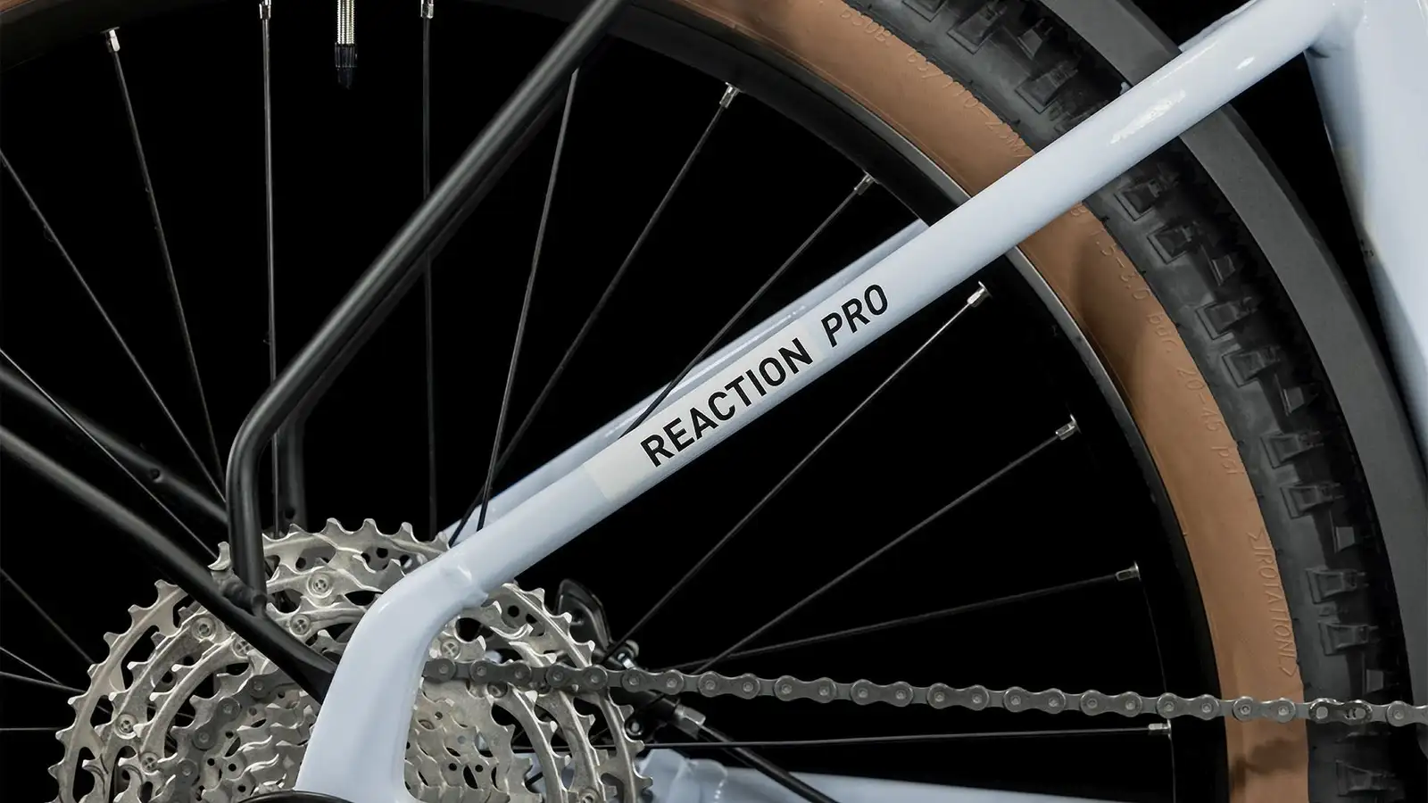 Cube REACTION HYBRID PRO 750 ALL FLASHWHITE - Image 5