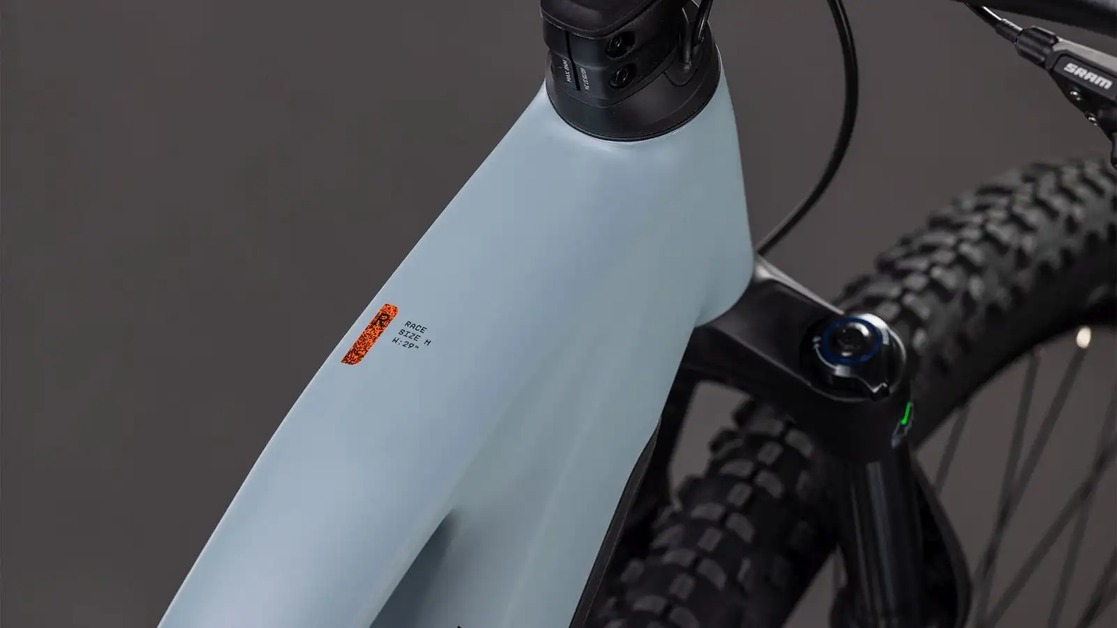 Cube REACTION HYBRID RACE 800 VULCAN/ORANGE - Image 2