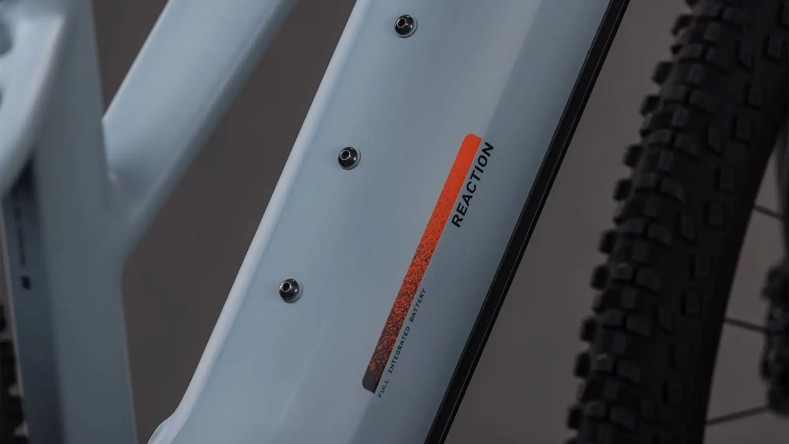 Cube REACTION HYBRID RACE 800 VULCAN/ORANGE - Image 3