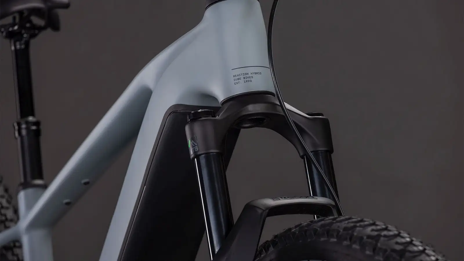 Cube REACTION HYBRID RACE 800 VULCAN/ORANGE - Image 6