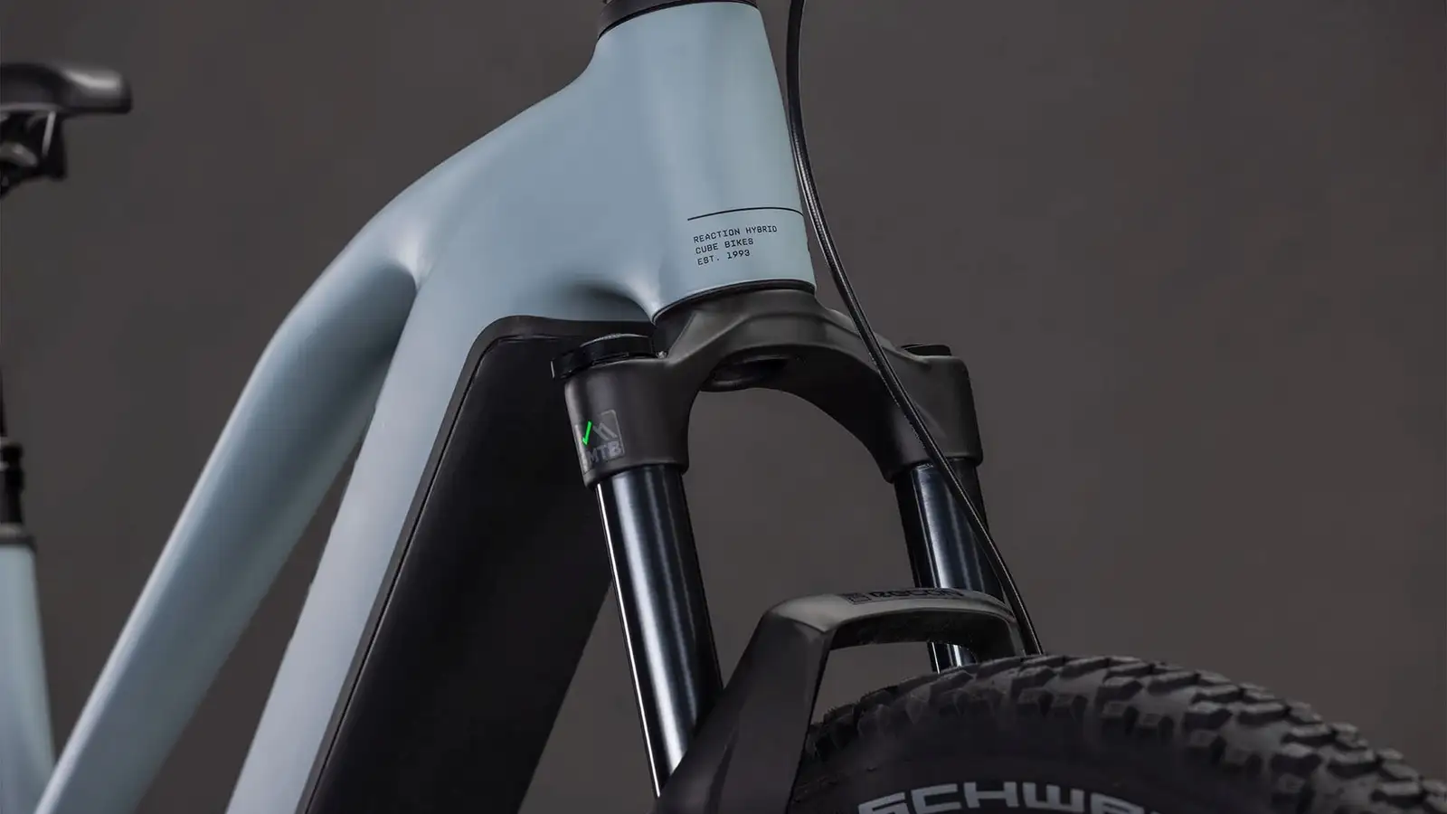 Cube REACTION HYBRID RACE 800 VULCAN/ORANGE - Image 6