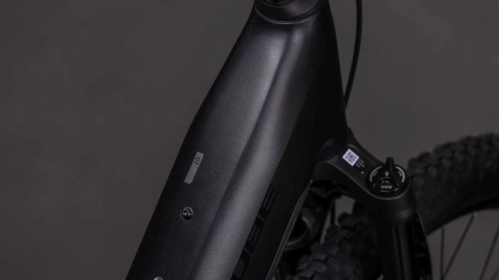 Cube REACTION HYBRID SLX 800 SILVERDUST/CHROME - Image 2