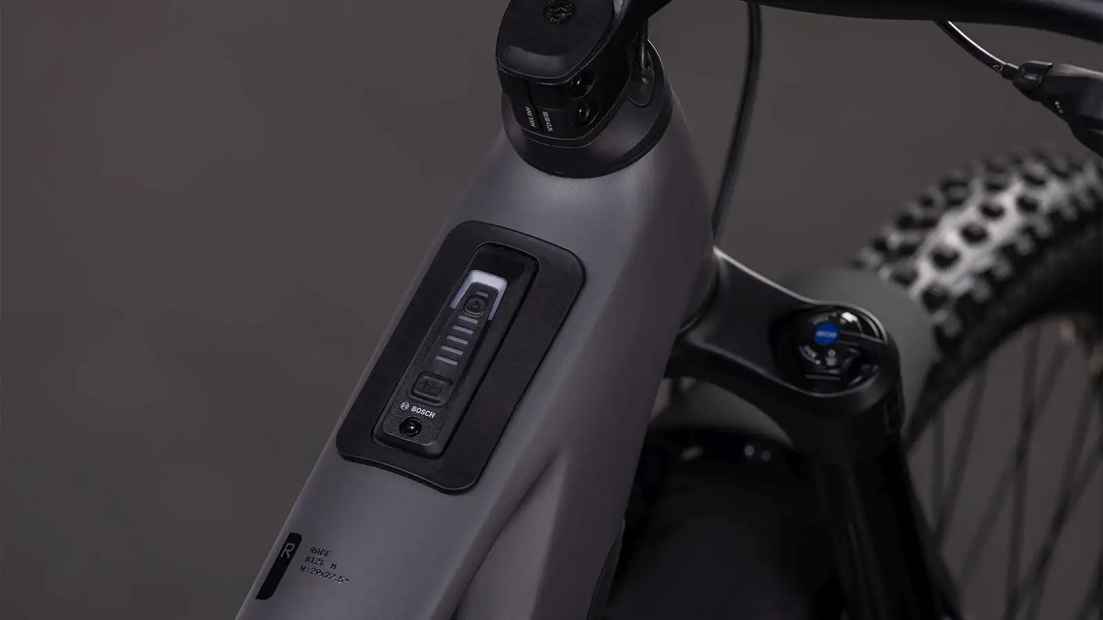 Cube STEREO HYBRID ONE77 HPC RACE 800 IRONGREY/BLACK - Image 2