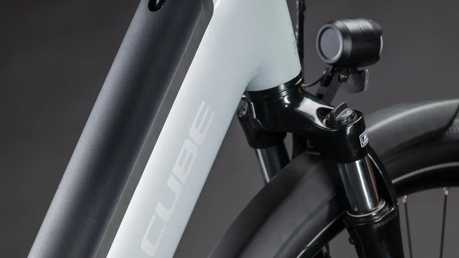 Cube SUPREME HYBRID COMFORT ONE 600 FOGGREY/REFLEX - Image 3