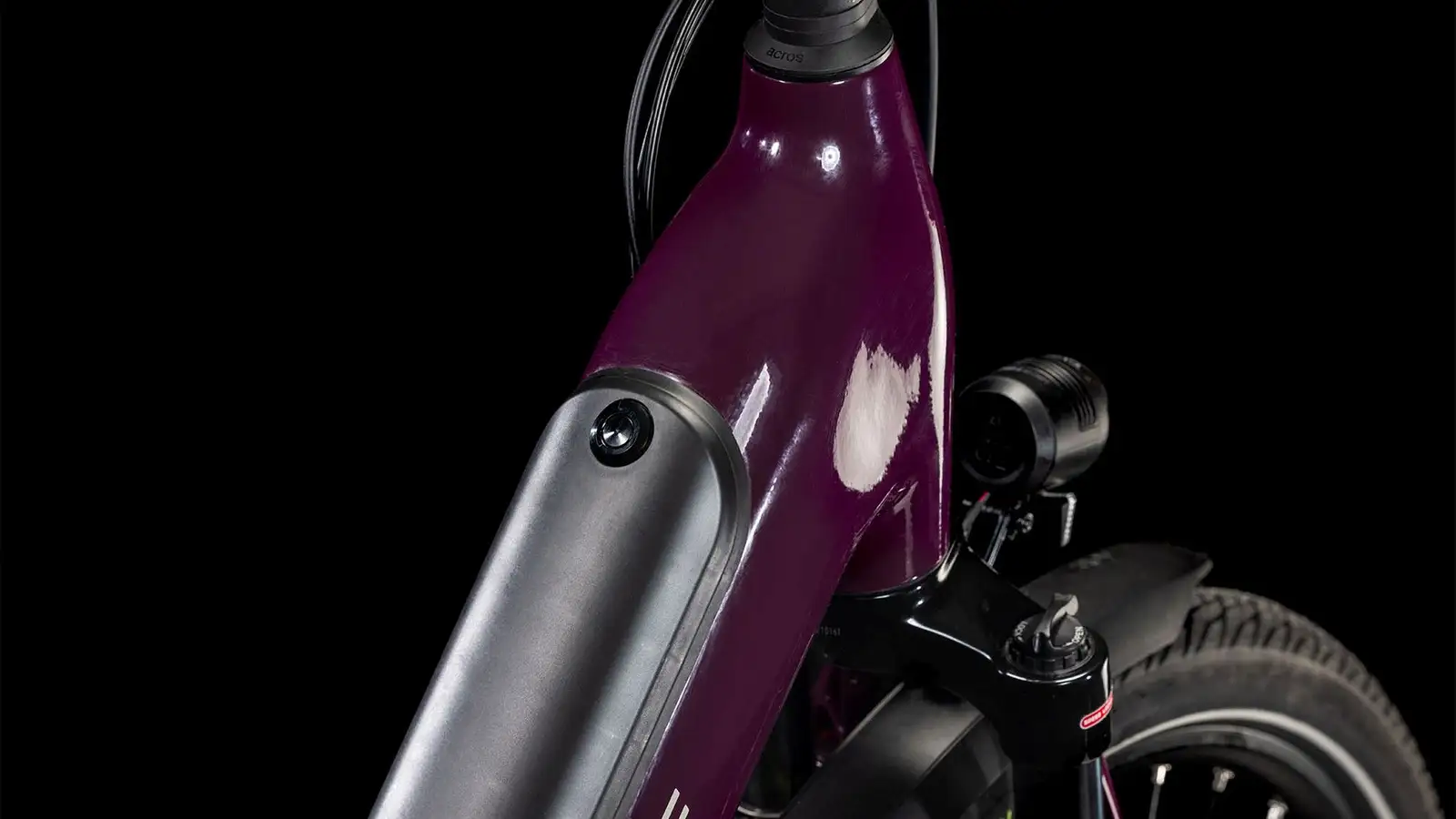 Cube SUPREME HYBRID DELUXE PRO 625 - Image 2