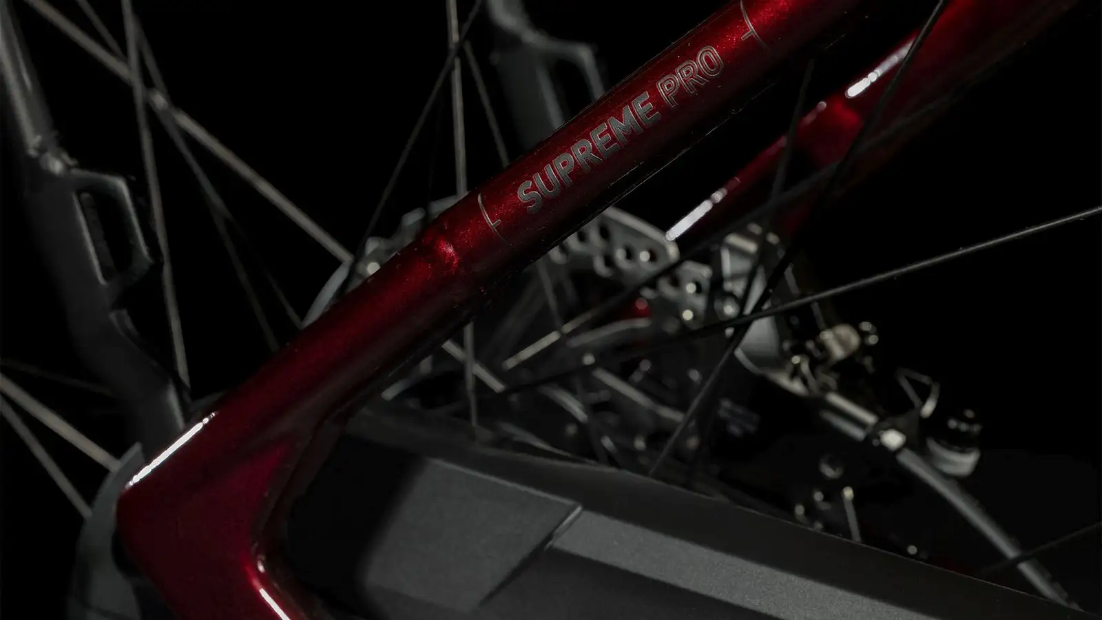 Cube SUPREME HYBRID PRO 625 RED/BLACK - Image 6