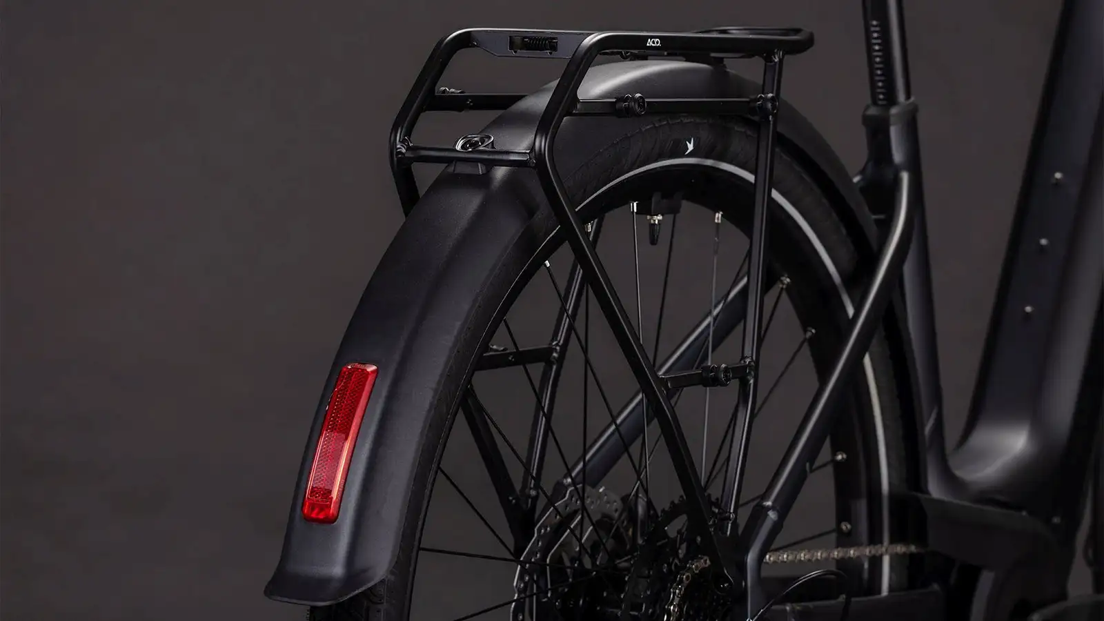 Cube TOURING HYBRID ONE 600 COAL/CHROME - Image 4