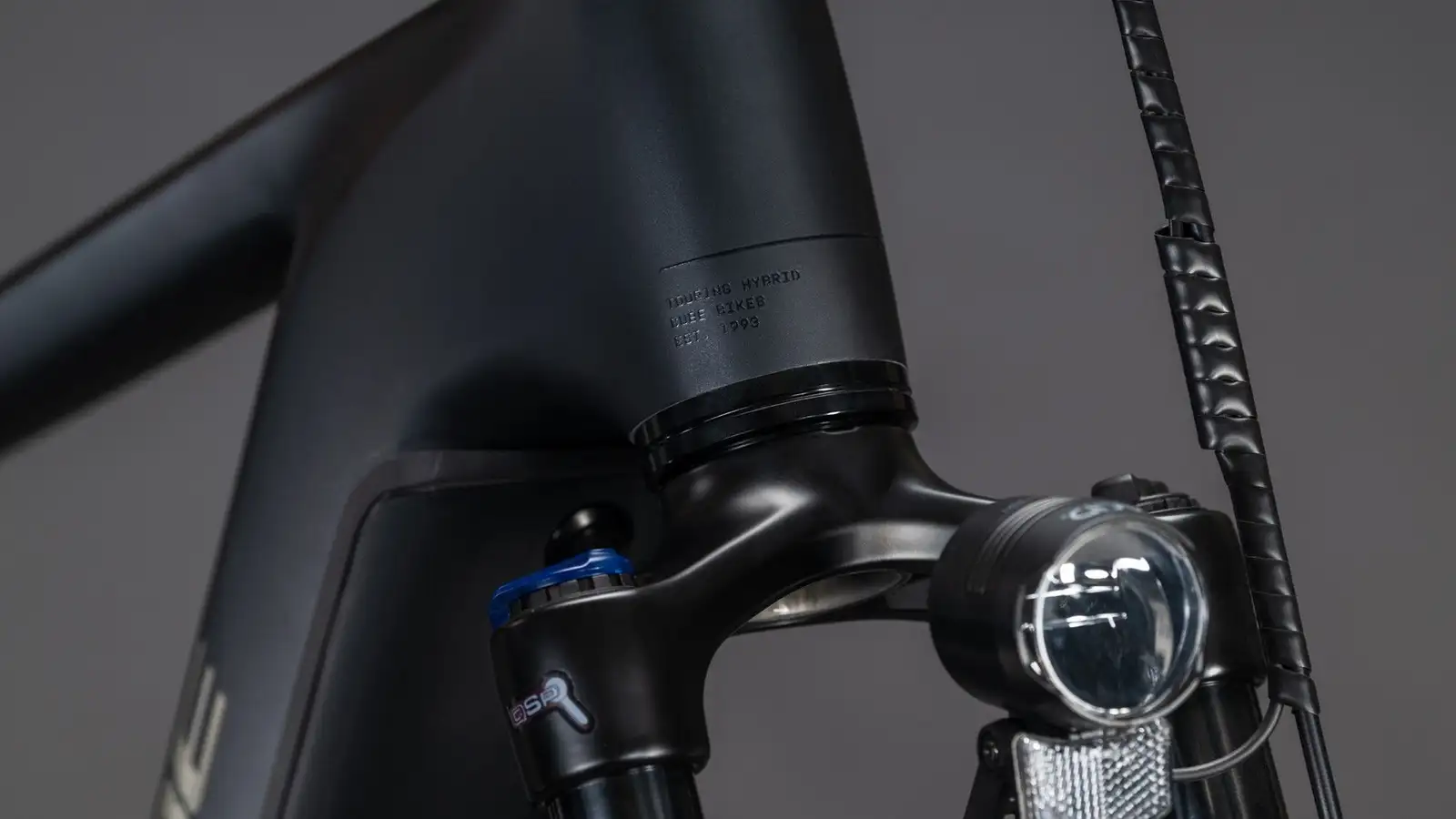 Cube TOURING HYBRID ONE 600 COAL/CHROME - Image 7