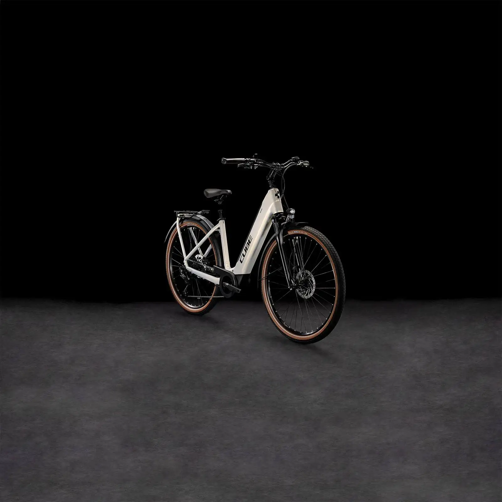 Cube TOURING HYBRID PRO 625 PEARLYSILVER/BLACK - Image 8