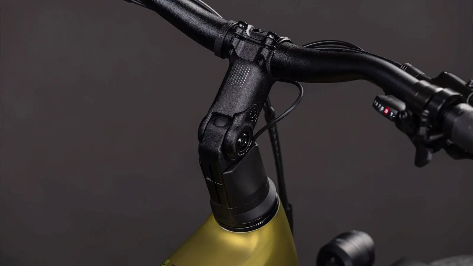 Cube TOURING HYBRID PRO 800 GOLDENLIME/BLACK - Image 4