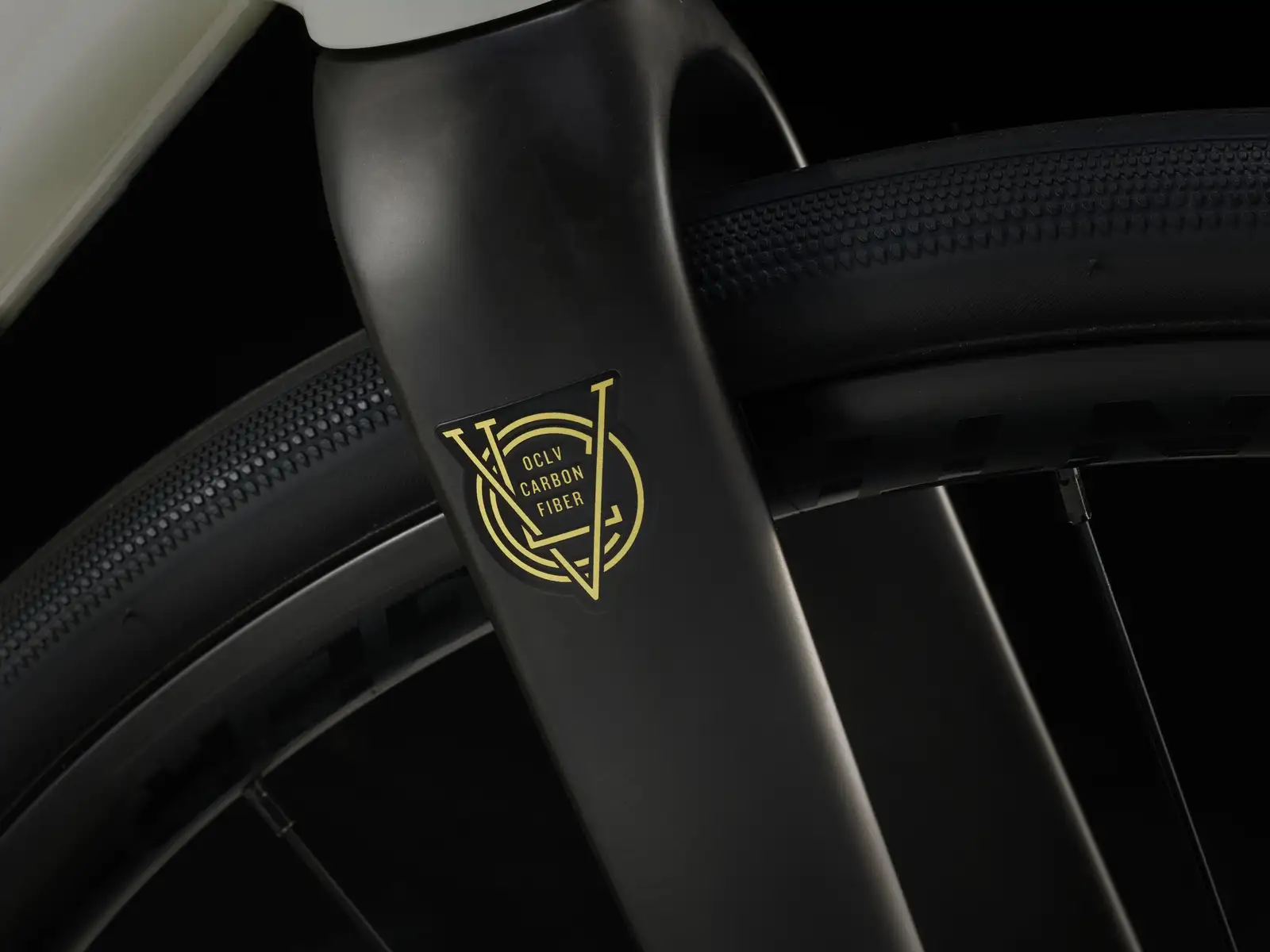 Trek Domane AL 4 Gen 4 - Image 9