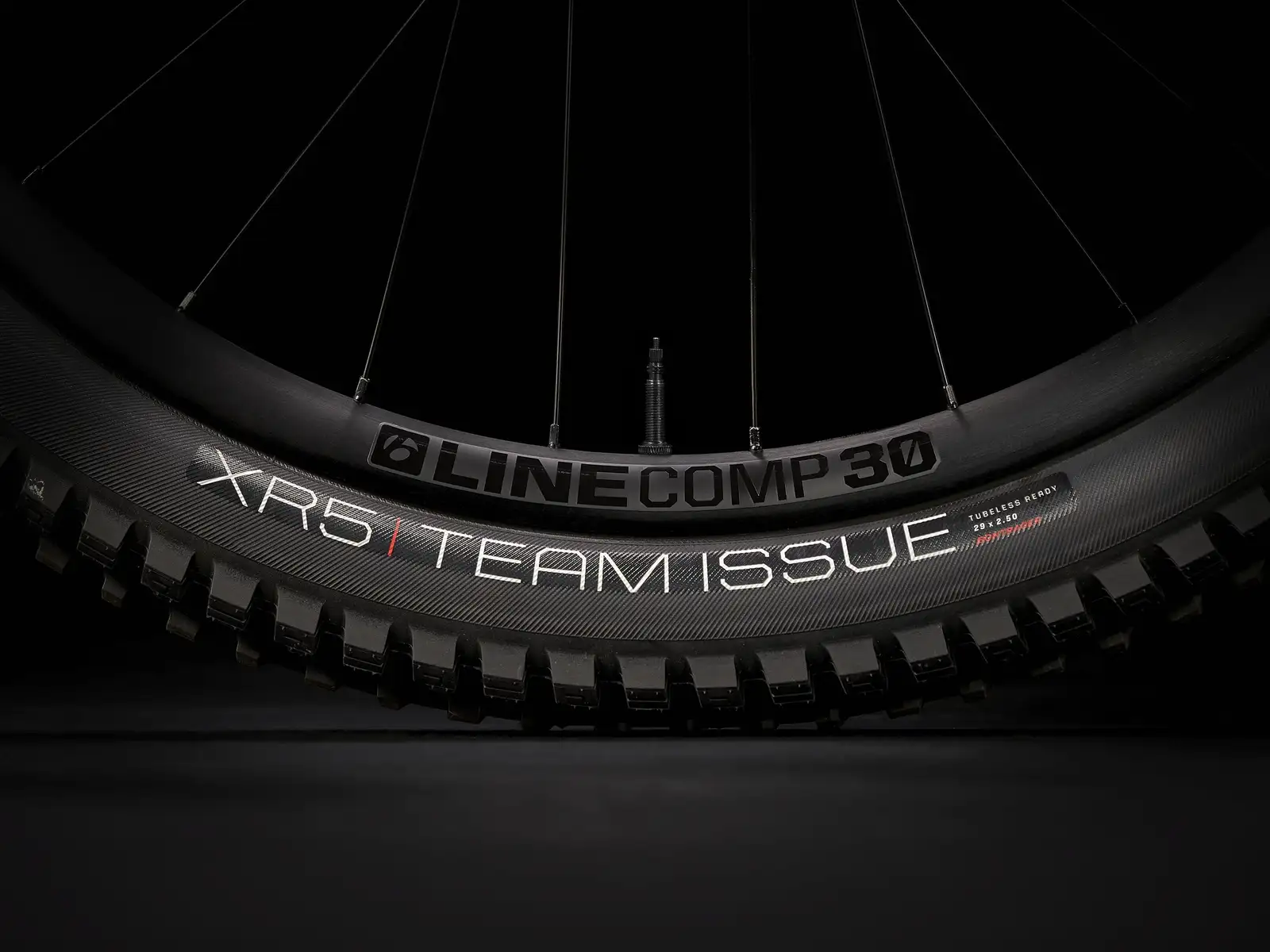 Trek Slash 8 Gen 6 - Image 7