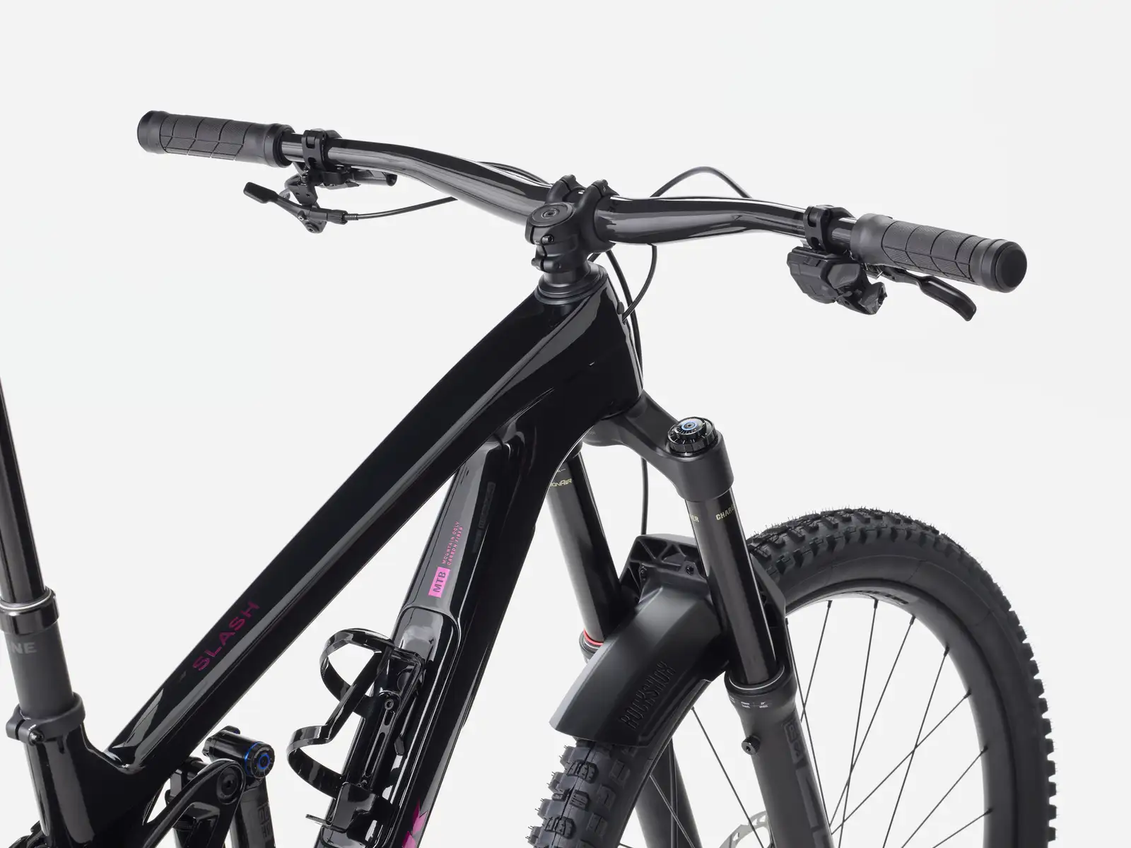 Trek Slash 9.8 XT Di2 Gen 6 - Image 4