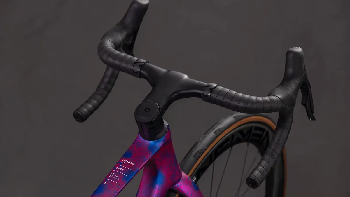 Cube LITENING AIR C:68X RACE DAZZLEPINK/BLUE - Afbeelding 3