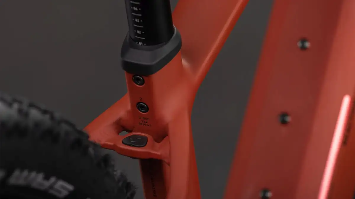 Cube REACTION HYBRID RACE 800 AMBER/BLACK - Afbeelding 5